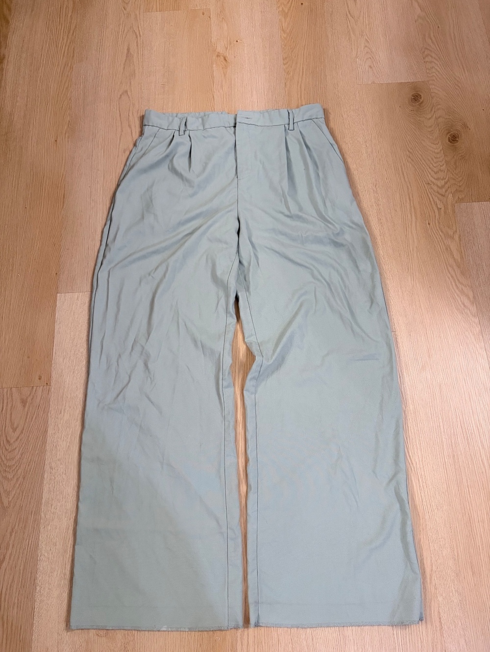 Women’s Bershka Dad Pants Sage Green Pleated Wide Leg Size US 10
